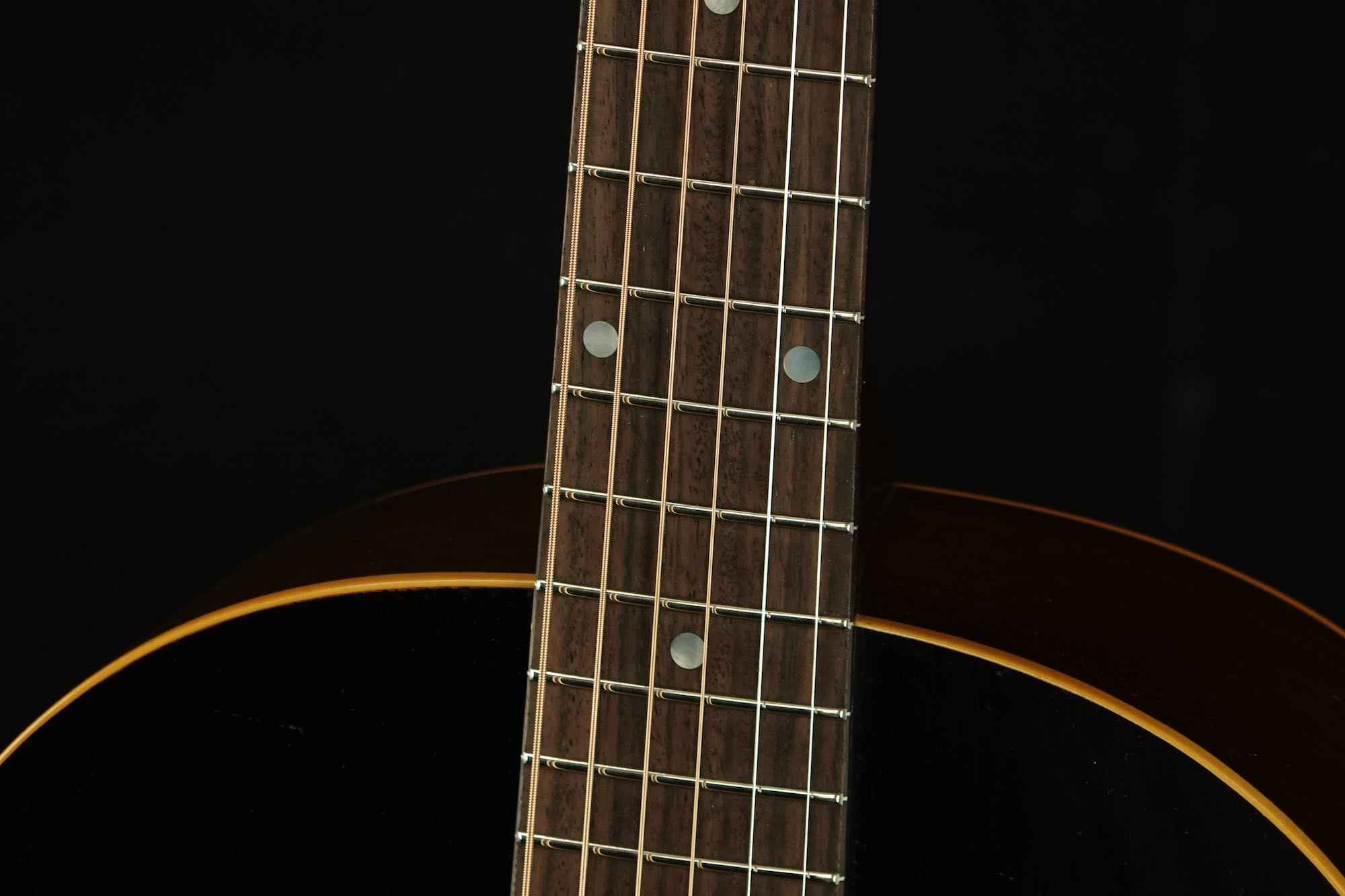 Pre-War Guitars Co. Model J-45 Sunburst (2020) | 楽器詳細