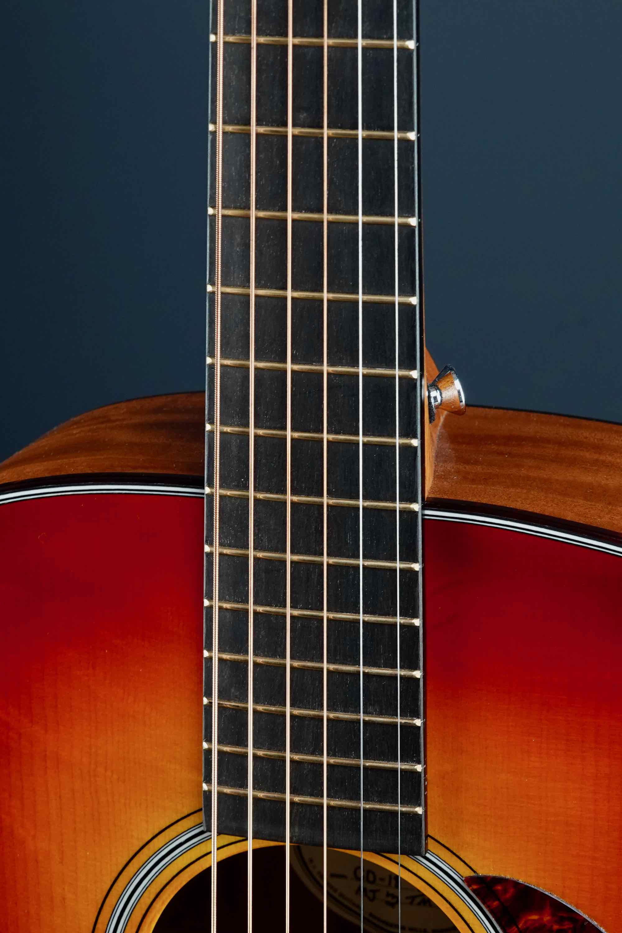 Cirrus Guitars CD-18 Western Sunburst | 楽器詳細ページ [Blue-G]
