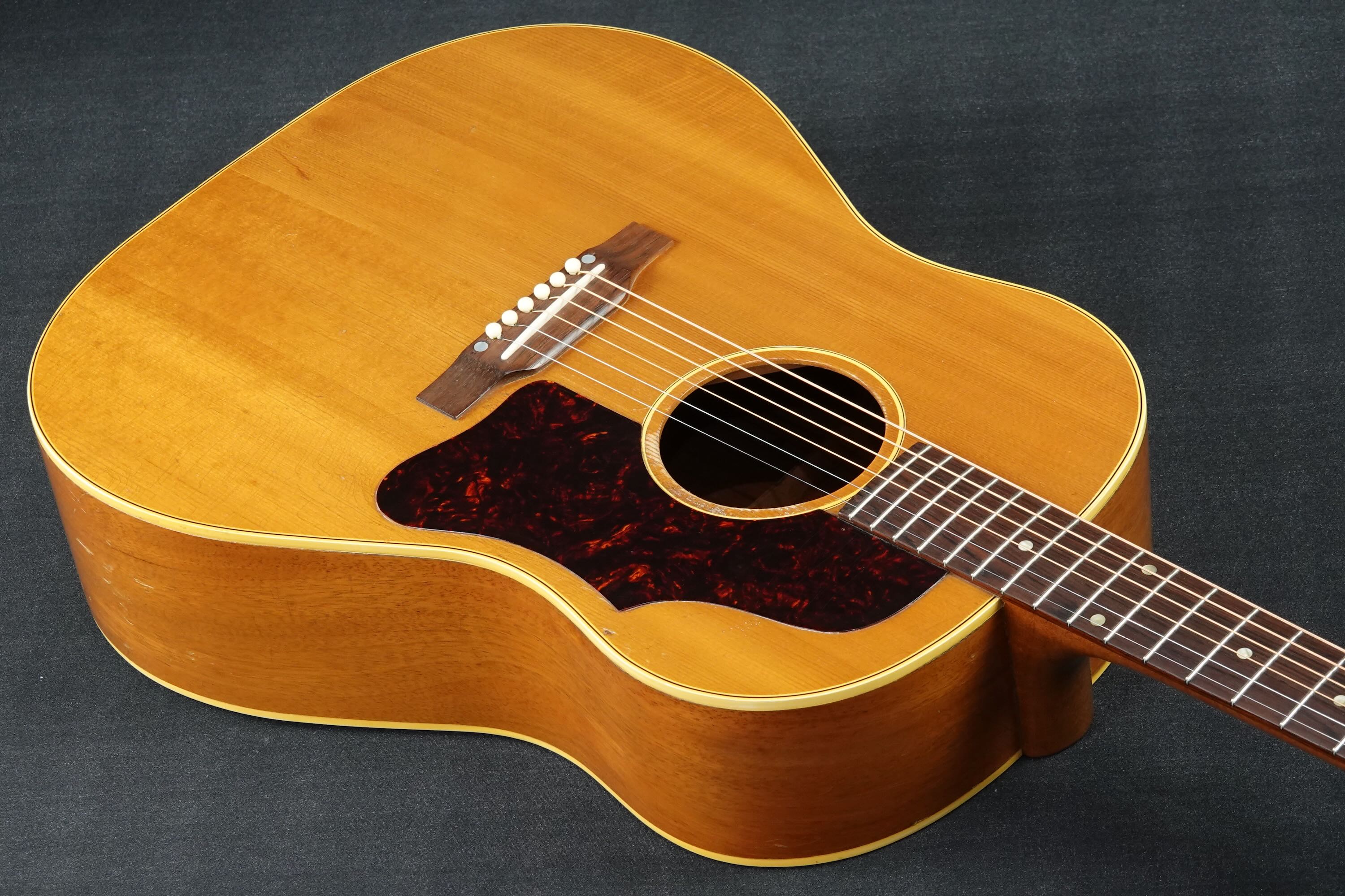 Gibson J-50 | 楽器詳細ページ [Blue-G]