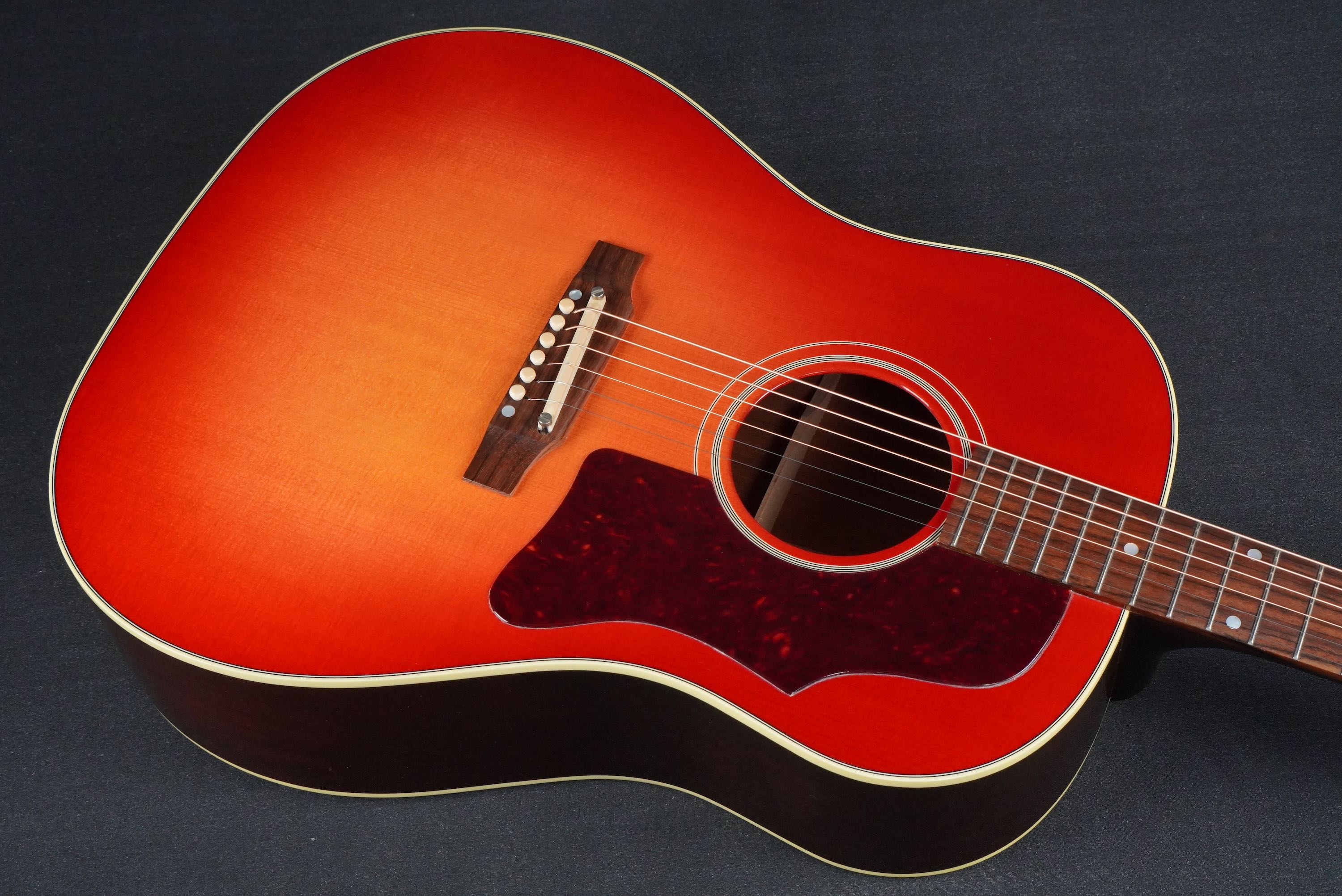 Gibson CS 1960's J-45 Carlos PU搭載モデル Gibson CS 1960's J-45 Carlos PU搭載モデル