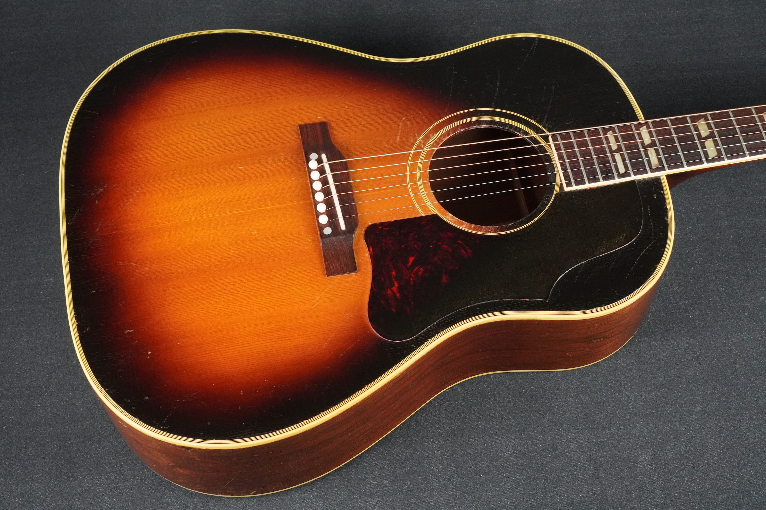 R★S様、専用。Gibson サザンジャンボ、ピックアップ付き、美品です。 週末特価、Gibson サザンジャンボ、ピックアップ付き、美品です