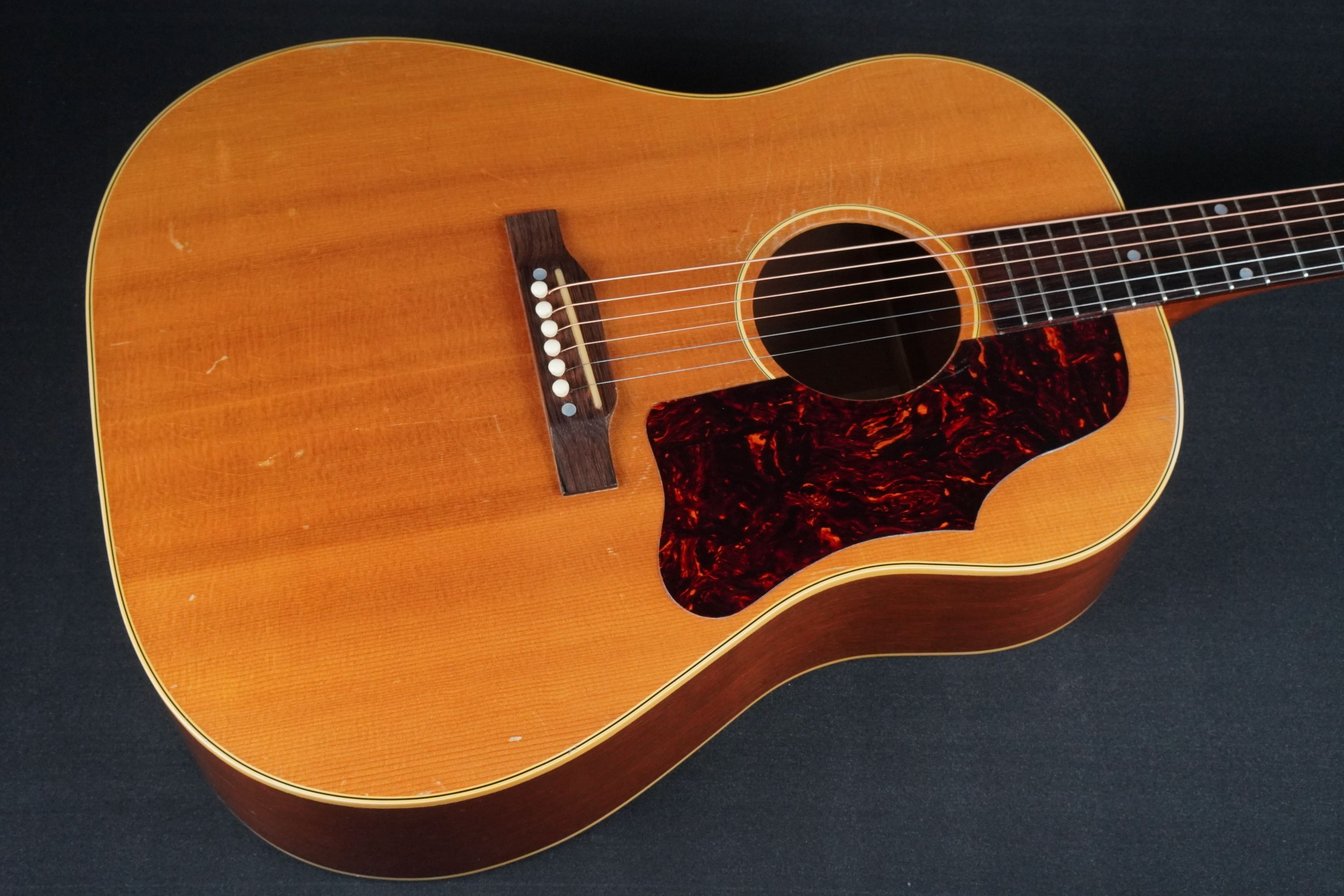 Gibson J-50 | 楽器詳細ページ [Blue-G]