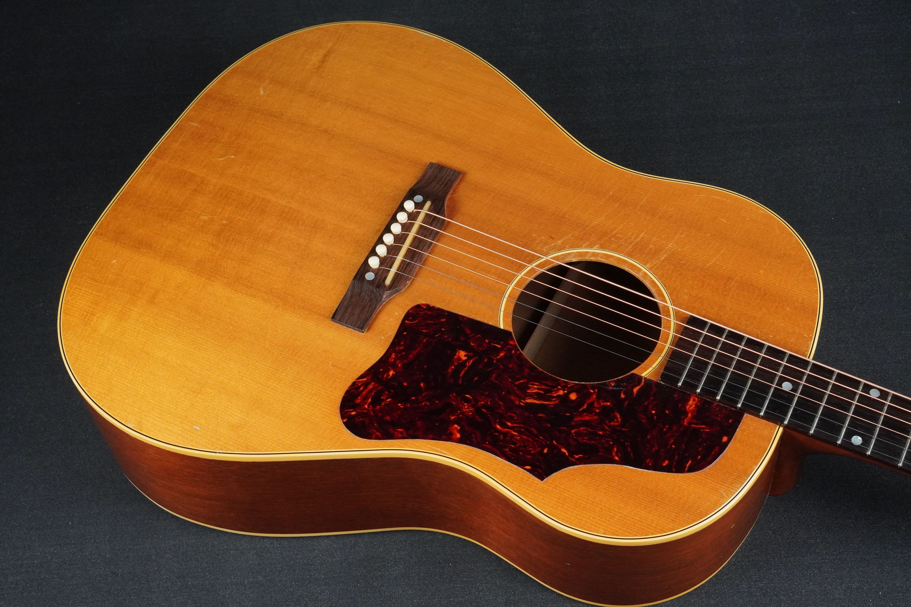 Gibson J-50 1967年製】60年代後半ならではの爽快な鳴り - Red