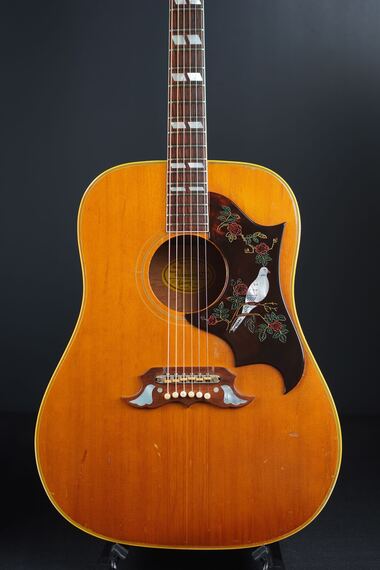 c*z様 オービルbyギブソン　DOVE Doves in Flight, Antique Natural | Gibson