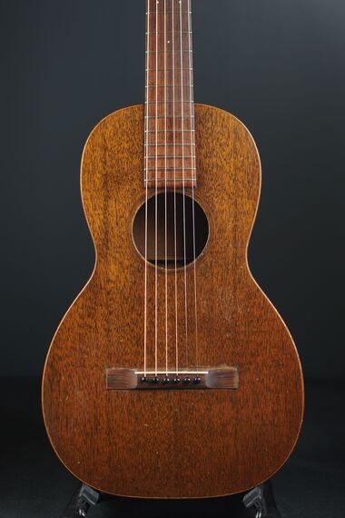 Martin 2-17 （1928年製） Vintage Martin 2-17 Flat Top - USA 1928 - Premier Guitars
