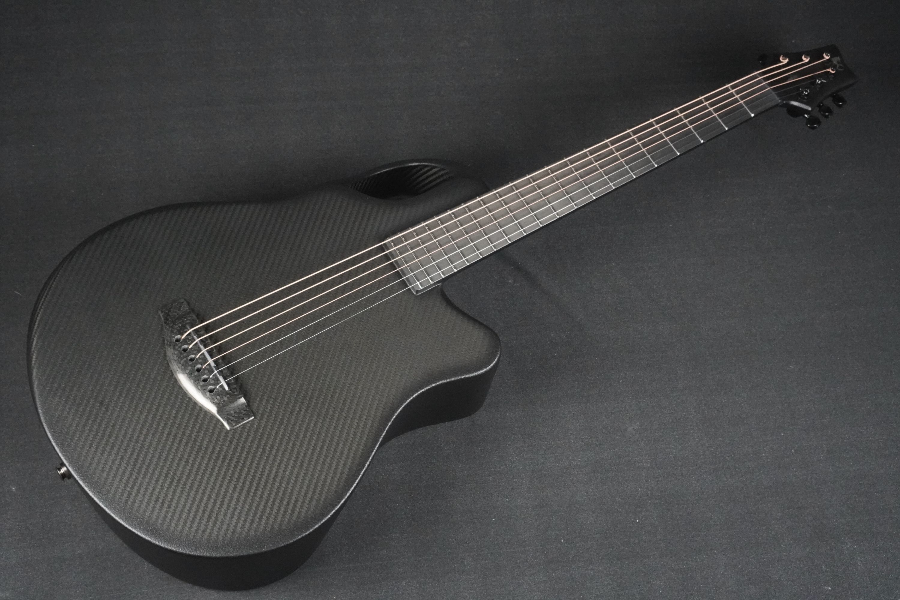 Emerald Guitars X7 Black Opus | 楽器詳細ページ [Blue-G]