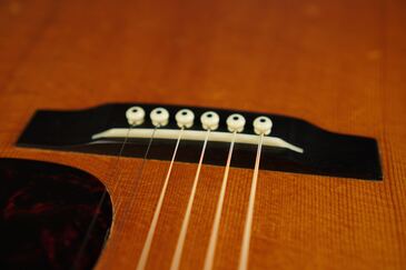 Martin D-28 | 楽器詳細ページ [Blue-G]