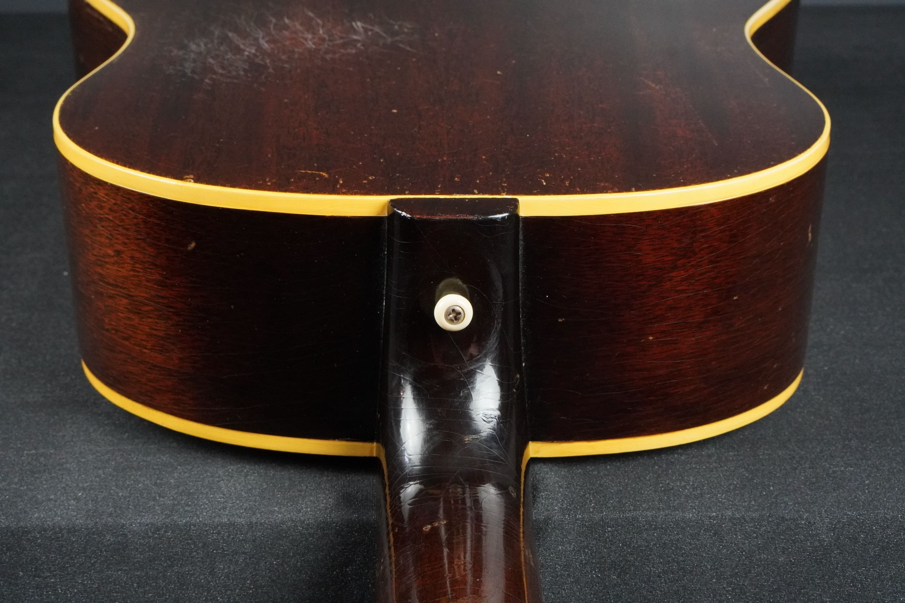 Gibson J-50 | 楽器詳細ページ [Blue-G]