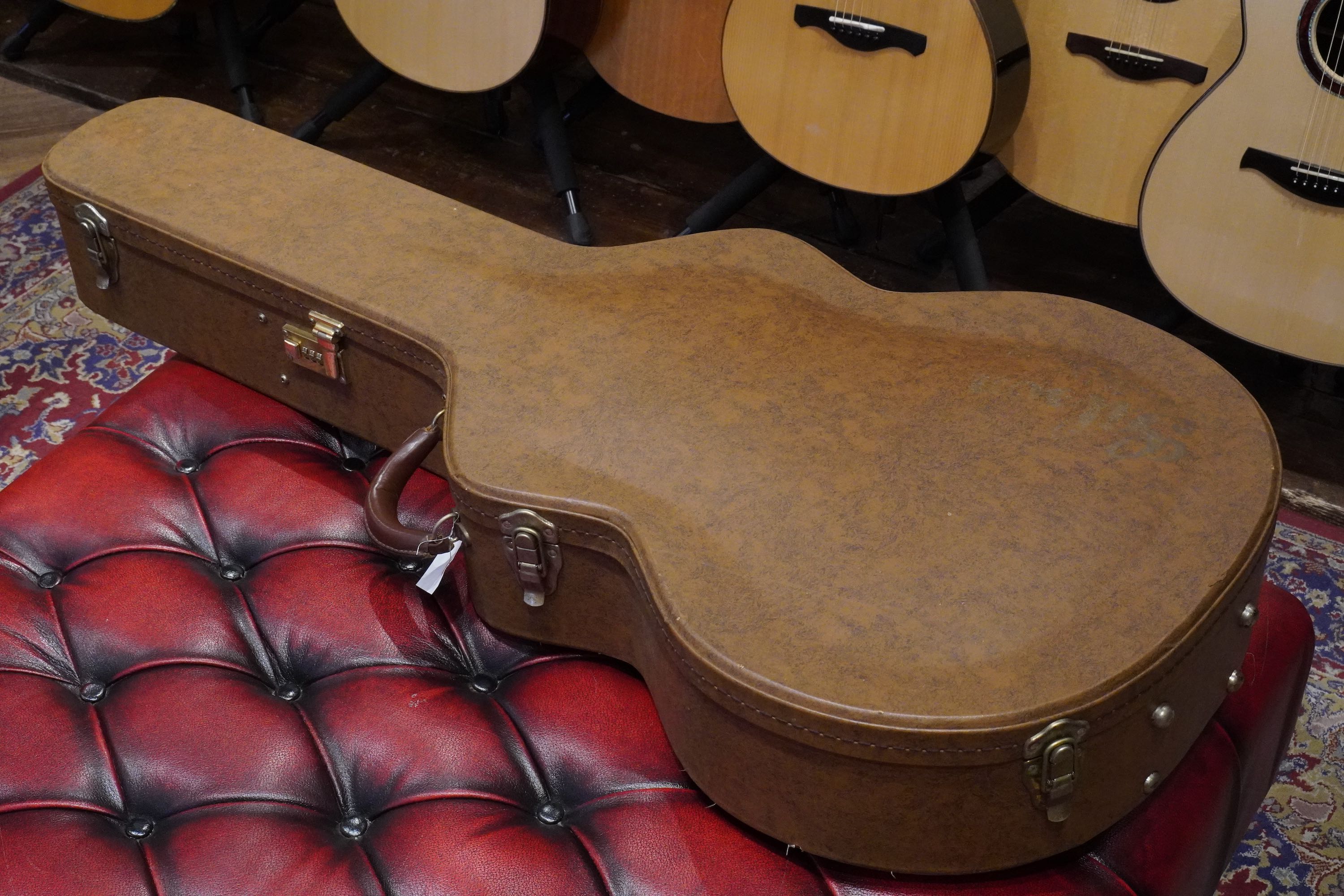 Gibson J-200 Deluxe | 楽器詳細ページ [Blue-G]